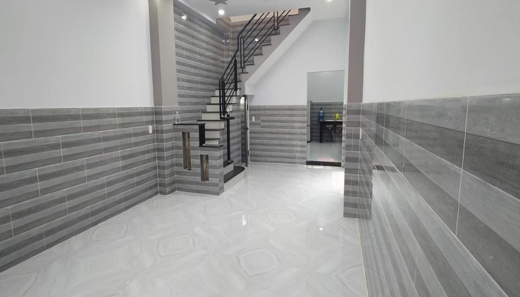 Bán nhà BÌNH QUỚI,  3 phòng ngủ, 5m x 15m, giá chỉ 4.7 tỷ.
