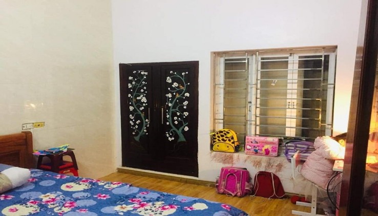 Bán nhà Ngọc Thuỵ, Long Biên 55m2, Mặt tiền 5,5m, Giá chỉ 4,3 tỷ. 0983311014