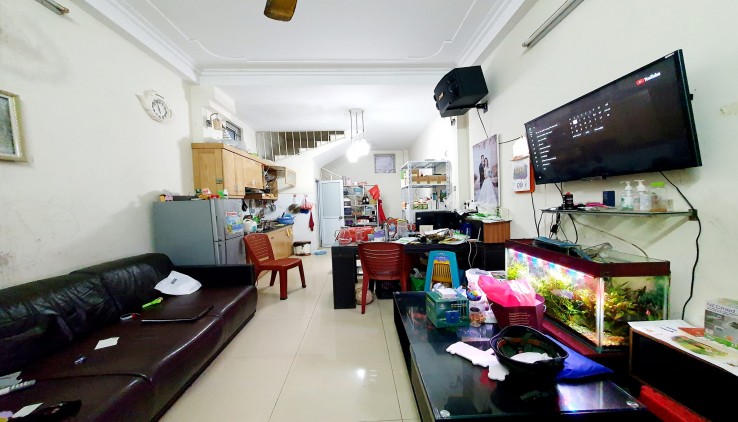 Bán nhà 3 tầng, Lâm Du, Long Biên.ngõ THÔNG, ÔTÔ, 3 THOÁNG. 35m2. giá hơn 3 tỷ. LH 0983311014