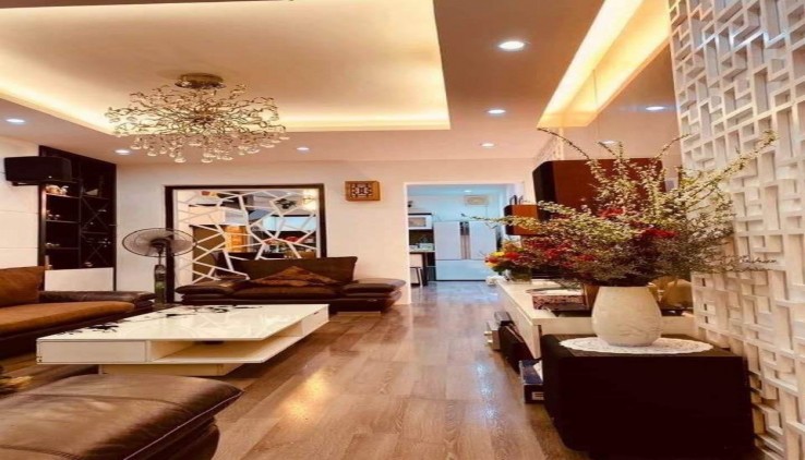 NHỈNH 3 TỶ CÓ NHÀ PHƯƠNG MAI ĐỐNG ĐA 54M 4 TẦNG 10M RA MẶT PHỐ  SIÊU HIẾM