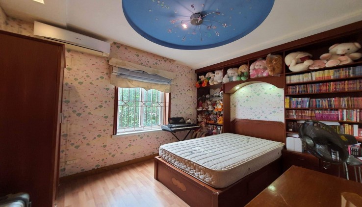 Bán nhà đường Láng, 2 mặt thoáng, oto vào nhà, 50m ra phố chính, khu Vip dân trí đỉnh, giá ngon 45m2, MT 4m giá 7.9 tỷ