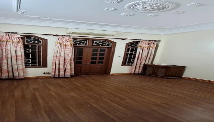 Cân tiền bán gấp nhà  Quan nhân: 30m2, 4 tầng, TX, HN,