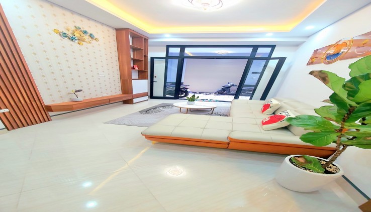 Bán nhà Ngọc Thuỵ LOng Biên, oto đỗ cổng, nhà mới đẹp, khu vực vip nhất phường Ngọc Thuỵ. 35m2. 5 tầng. giá 3.9 tỷ