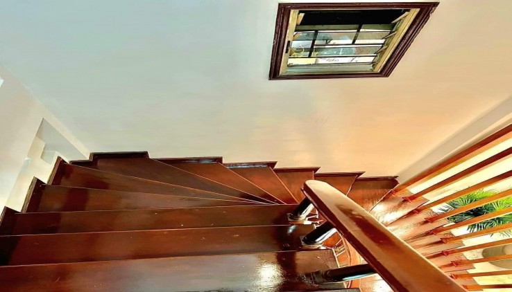 BÁN NHÀ MỚI HOÀNG CẦU, HAI MẶT THOÁNG, NGÕ THÔNG, GIÁ HỢP LÝ TRONG TẦM TIỀN 43M2, 5T GIÁ 5.98 TỶ