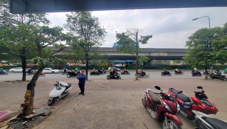 BÁN NHÀ MẶT PHỐ KHUẤT DUY TIẾN  8 TẦNG THANG MÁY KD SẦM UẤT VỈA HÈ CỰC RỘNG NHỈNH 9 TỶ
