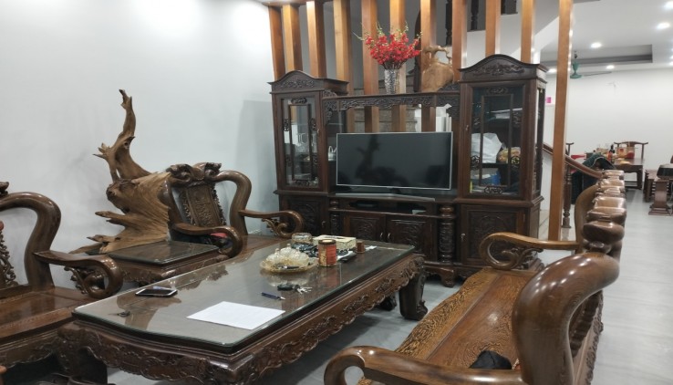 Bán nhà đường tây sơn Q Đồng Đa diện tích 100m 2 thoáng kd ô tô