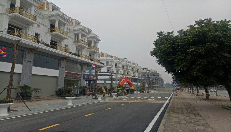Bán căn chân đế KĐT Việt Hưng, làm phòng khám, thẩm mỹ, nha khoa, KD tốt. 77m2, giá 3.65 tỷ
