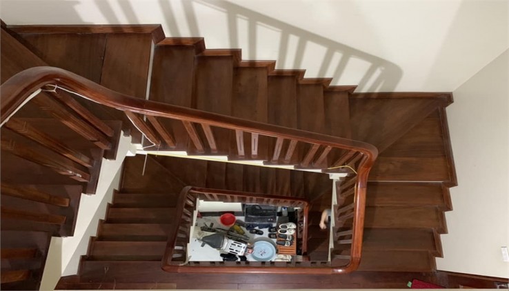 Bán nhà mặt phố Thái Hà, DTSD 45m2, MT 6m x 6 tầng, hiệu suất kinh doanh tốt.