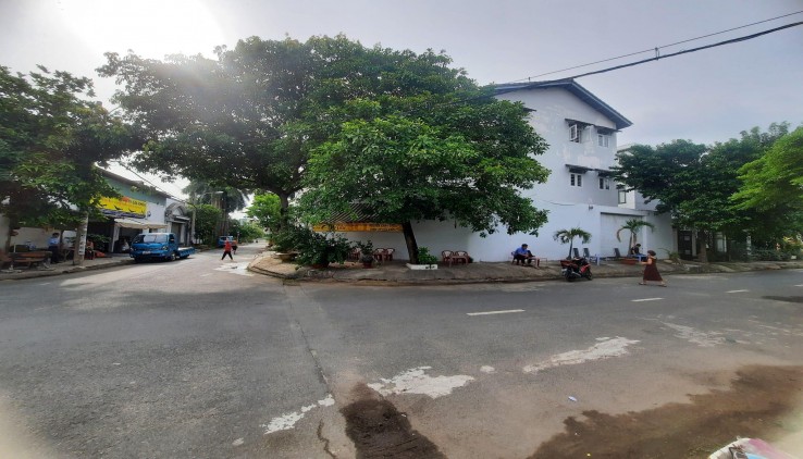 BÁN BIỆT THỰ .THẠNH LỘC .Q12  KHU VÍP ,SÁT GÒ VẤP 5P XE .228M ,GIÁ 23,5TY