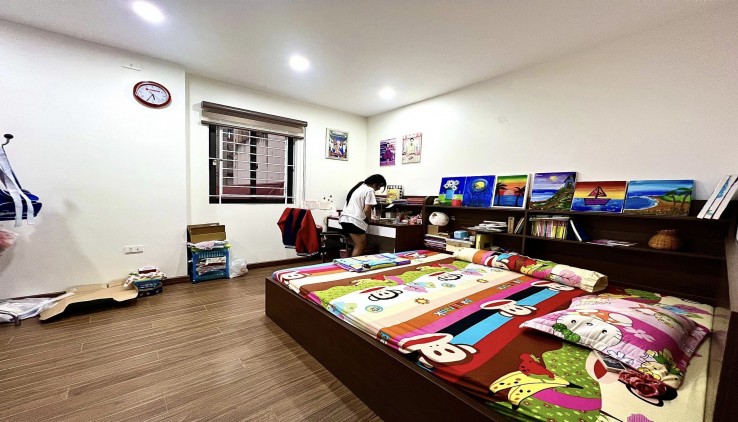 Bán nhà phố Hoàng Ngân, 2 mặt ngõ, 10m ô tô tránh, nhà đẹp, dân xây, 75m 4PN, 8.5 tỷ