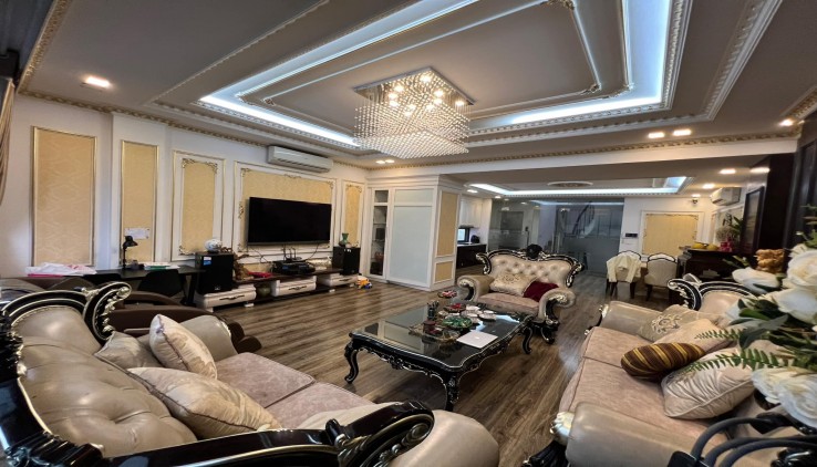 Bán biệt thự nhà vườn phố Trần Kim Xuyến, DTSD 155m2, MT 10m. 5 tầng thượng lưu.