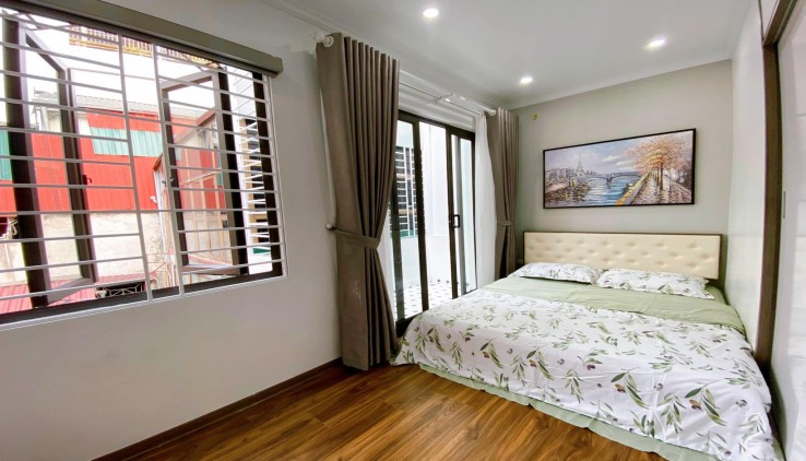 BÁN NHÀ PHỐ HOÀNG ĐẠO THÀNH, 40M 5T 5M, GIÁ HƠN 8.7  TỶ CÓ TL