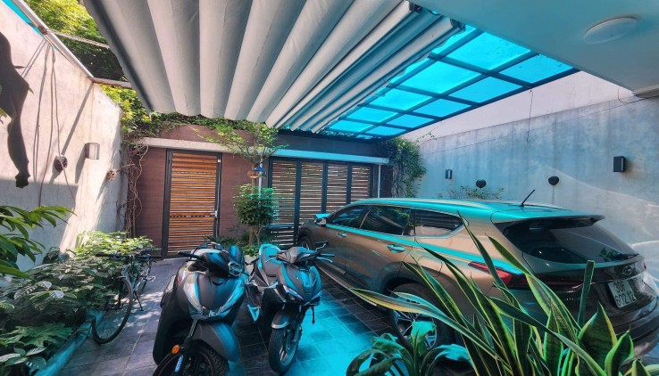 biệt thự sân vườn Long Biên, 180m x 4tầng, mặt tiền 6.1m, phân lô ôtô tránh