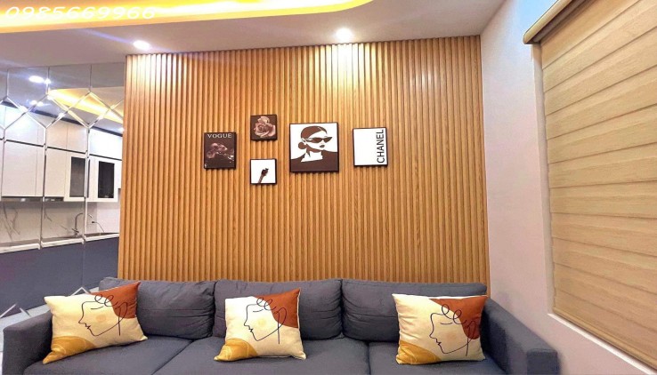 Nhà vừa xây xong ,Hoàng Quốc Việt , ngõ thông ,ở Sướng  40 m- 4,75 tỷ. ô tô