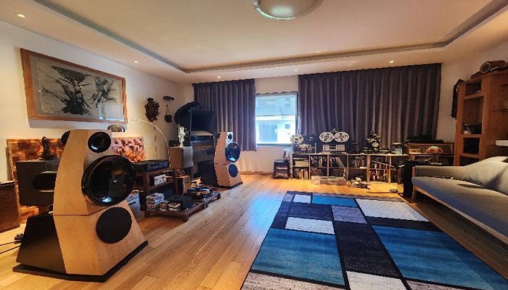 biệt thự sân vườn Long Biên, 180m x 4tầng, mặt tiền 6.1m, phân lô ôtô tránh