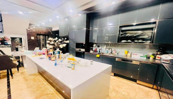 BÁN GẤP ! BIỆT THỤ VIP PHỐ VỌNG - QUẬN HAI BÀ TRƯNG. 126M X 4T. GIÁ HƠN 30 TỶ