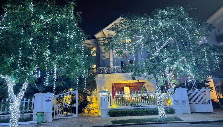 ⭐SIÊU BIỆT THỰ-Hoa Sữa Vinhomes Riverside 400m2/ 4Tầng/ MT 10m - 108 Tỷ - Đẳng cấp số 1⭐