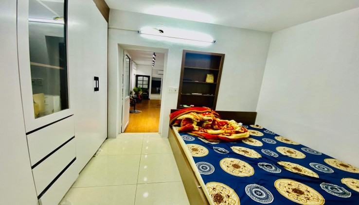 Bán căn tập thể phố Đại La, 58m2 , 2N1VS, gần ĐH KTQD , giá 1 tỷ800