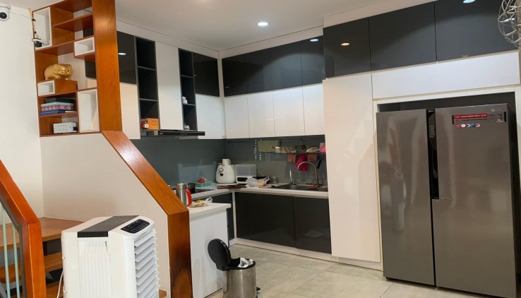 Bán nhà riêng Linh Xuân DT 73m2, 3 Tầng, HXH, Sổ Hồng Riêng, Công chứng ngay, Giá Nhỉnh  4 Tỷ