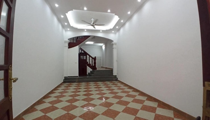 70m 5 Tầng Mặt Tiền 4m Nhỉnh 17 Tỷ. Nhà Cực Đẹp Kinh Doanh Bất Chấp Phố Hoàng Quốc Việt Cầu Giấy. 1 Nhà Ra Mặt Phố. Chủ Thiện Chí Cần Bán Nhanh. 5571