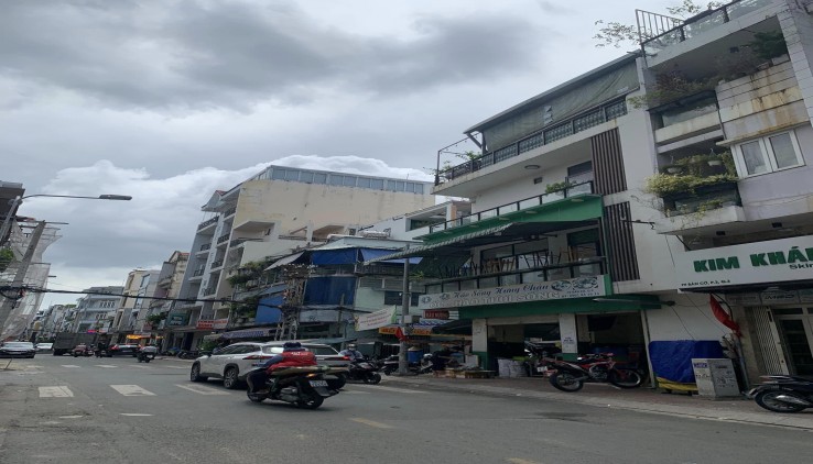 Bán nhà Nguyễn Thiện Thuật, Q3, 4 tầng, 3,6 x 9m, sổ vuông vức, giá 5,7 tỉ