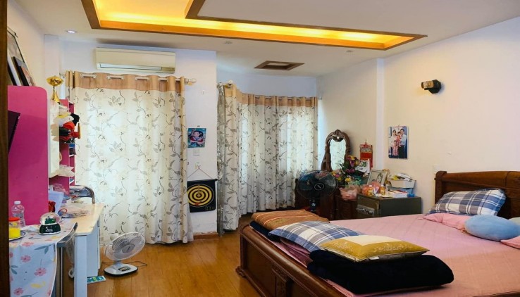 NHÀ ĐẸP HOÀNG CẦU - TIỆN ÍCH  THUẬN LỢI - AN SINH TỐT