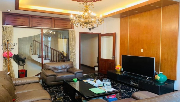 NHÀ ĐẸP HOÀNG CẦU - TIỆN ÍCH  THUẬN LỢI - AN SINH TỐT