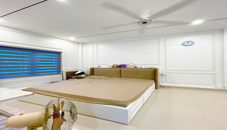 Siêu Rẻ, Bán nhà đẹp Lò Đúc 40m2, 4 Tầng, MT 5,6m, Cách MP 10m giá 6,5 Tỷ