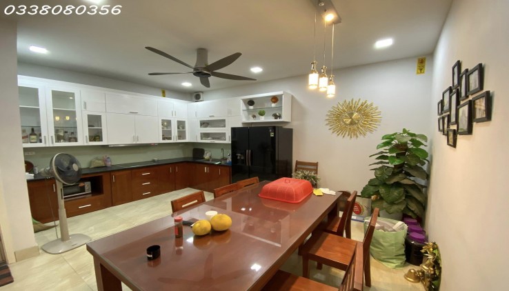 Bán nhà mặt phố Khương Thượng, DT 52m2 x 5 tầng , giá chỉ 11 tỷ.