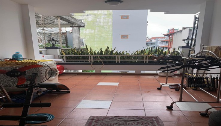 Bán nhà Nam Kỳ Khởi Nghĩa 42m2, (12m x 3.5m) 7tỷ8.Hẻm xe hơi