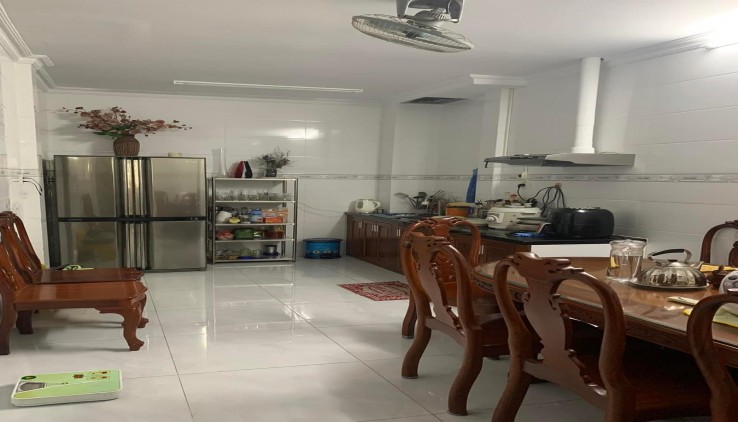 Bán nhà Nam Kỳ Khởi Nghĩa 42m2, (12m x 3.5m) 7tỷ8.Hẻm xe hơi