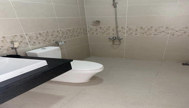 Nhà 3 lầu hoành tráng cách đường lớn Phạm Văn Đồng 30m