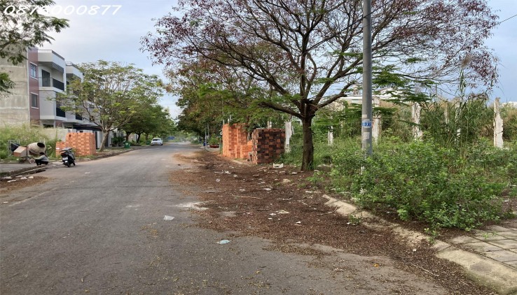 Bán đất KDC Lập Phúc Nhà Bè. DT 7m x 20m giá chỉ 5X triệu/m2. Đường 16m, dãy nhà phố đang bán 11 tỷ