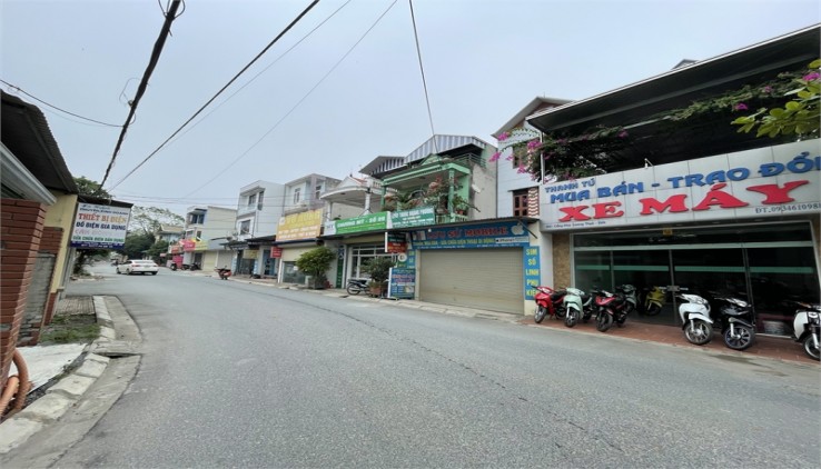 ngay Trung tâm TT Chúc sơn vài triệu/m đường ô tô - ngay mặt đường nhựa liên huyện