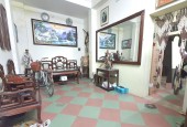 Bán Nhà Nguyễn Khánh Toàn, Cầu giấy, ô tô, 42m2, mặt tiền 6m Giá siêu rẻ.