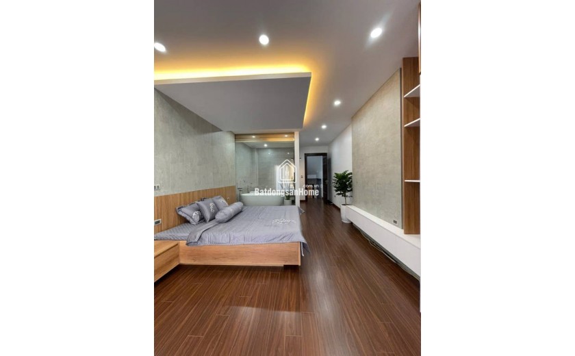 NHÀ MỚI ĐẸP PHỐ LÂM HẠ-LONG BIÊN,69M2, 5 TẦNG, MẶT TIỀN  4M, 17.8 TỶ.Ô TÔ CHÁNH- KINH DOANH- GARA Ô TÔ.