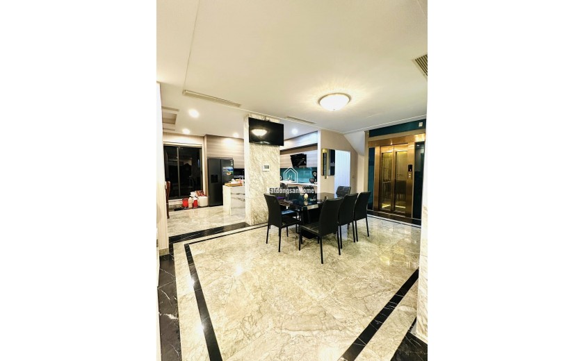 Bán nhà mặt phố Ngô Thì Nhậm, 210m2, mặt tiền 7m, 155 tỷ, kinh doanh cực đỉnh