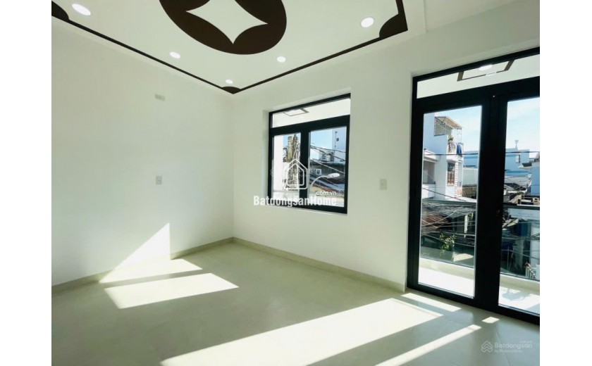 Nhà 2 tầng đường 2/4, Phường Vạn Thạnh, Nha Trang đất ở đô thị 63.9m2, ngang 5.3m giá tốt nhất KV