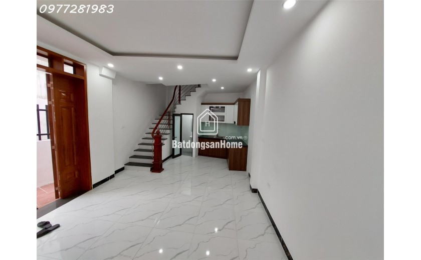 Nhà mới Trịnh Văn Bô kéo dài, lô góc,6 ngủ, giá 5.5 tỷ