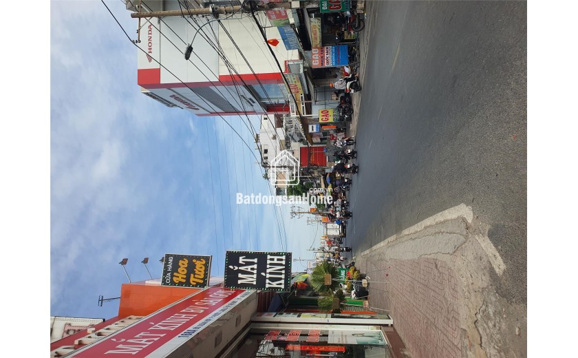 Bán nhà mặt phố trung tâm kinh doanh Q.9, 120m², 3 tầng btkc 13 tỷ, sổ đỏ. bớt lộc.