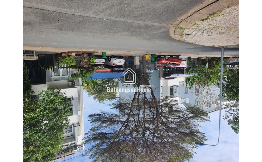 Bán nhà mặt phố trung tâm kinh doanh Q.9, 120m², 3 tầng btkc 13 tỷ, sổ đỏ. bớt lộc.