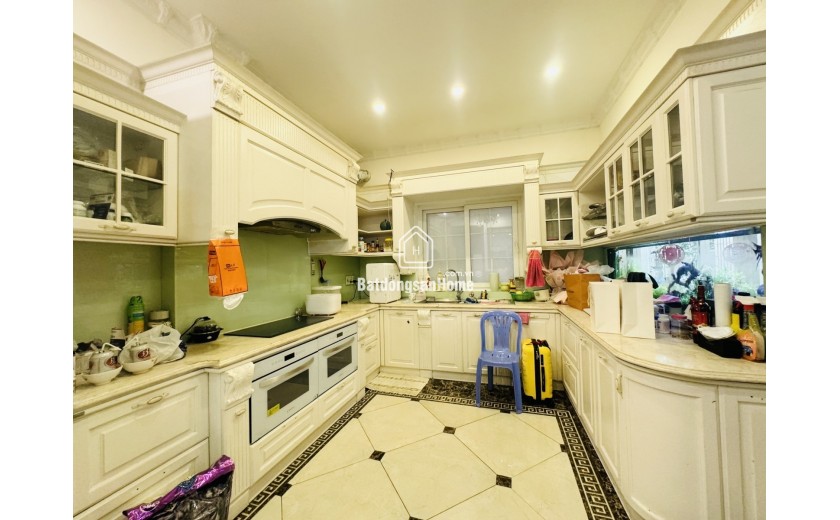 8x18,5m khu biệt thự Tấn Trường - P Phú Thuận Q7 - 4 tầng cực đẹp - giá 25.9 tỷ
