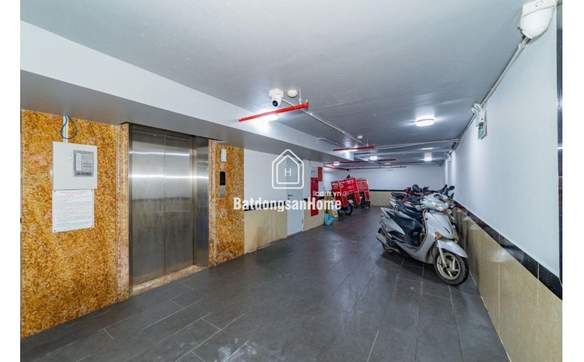 Bán nhà mặt phố trục chính liên kết các quận Tây Hồ, Ba Đình, Cầu Giấy, mặt tiền 14m, gần 400m2 x 8 tầng có hầm.