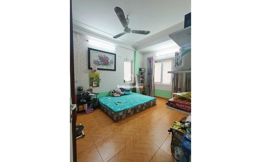 Bán nhà Lạc Long Quân, Tây Hồ, ngõ thông oto 60 m2, 5 tầng, giá chỉ 17 tỷ