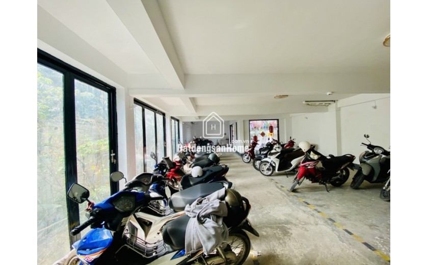 Bán căn hộ dịch vụ tại Dương Quảng Hàm, P5, Gò Vấp, HCM, 177m2, 5 tầng, giá 14,9 tỷ