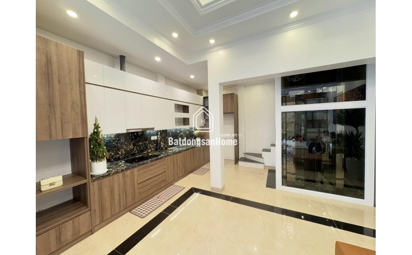 BÁN NHÀ MẶT PHỐ VƯƠNG THỪA VŨ – KINH DOANH SẦM UẤT – 6 TẦNG THANG MÁY – 55m2 – 15.8TỶ