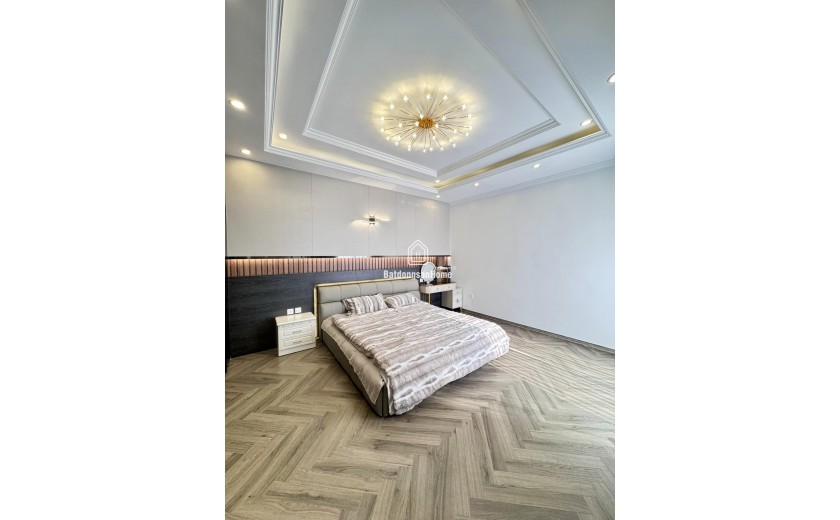BÁN NHÀ MẶT PHỐ VƯƠNG THỪA VŨ – KINH DOANH SẦM UẤT – 6 TẦNG THANG MÁY – 55m2 – 15.8TỶ