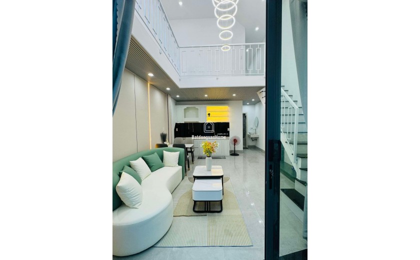 ♪ Nhà sát Kiệt 130 Điện Biên Phủ, 55m2, 2 tầng đẹp, sân rộng, 2.x tỷ