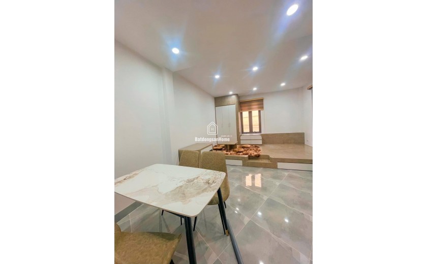 CĂN NHÀ NGAY SÁT PHỐ- Trần Hữu Tước(Hồ Đắc Di) 44m2/6 Tầng, MT 4m 10.95 Tỷ