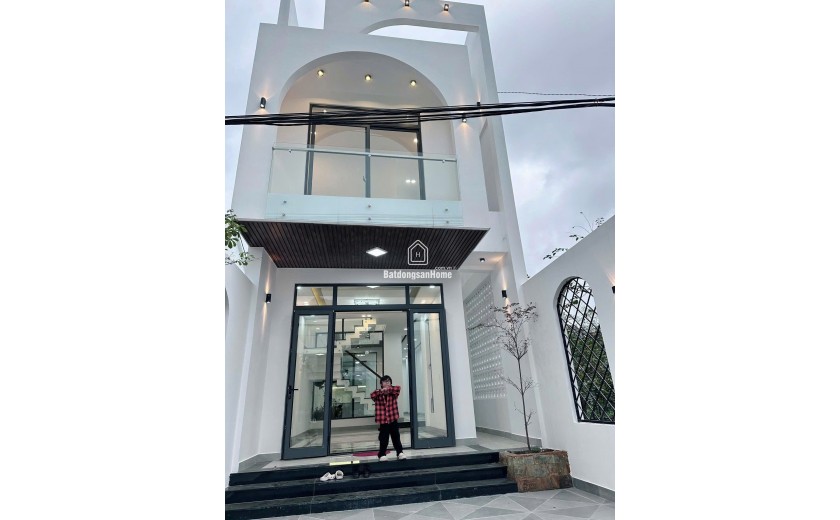 Bán căn Villa huose thích hợp kinh doanh, mặt tiền Thiên Thai, An Tây, quận Thuận Hoá, TP Huế